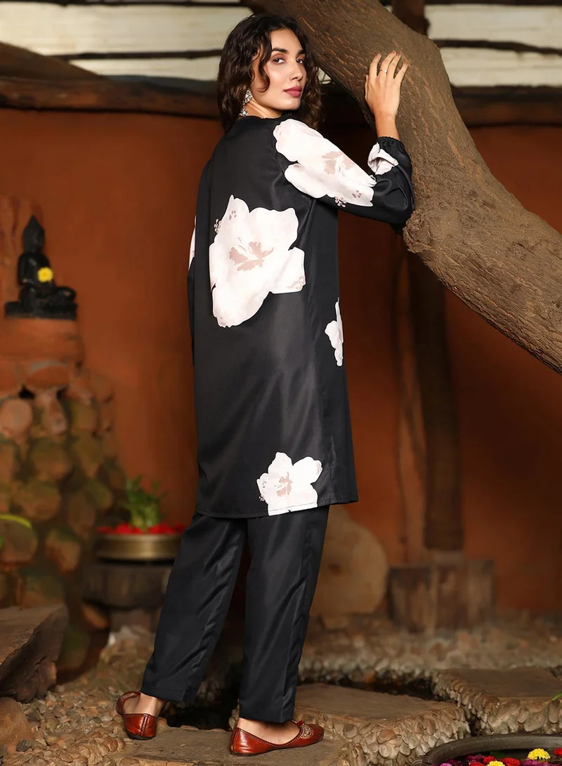 QISSA  Women's Obsidian Black & Cream White Hibiscus Spot Kurta Set for Women | Best Price UAE