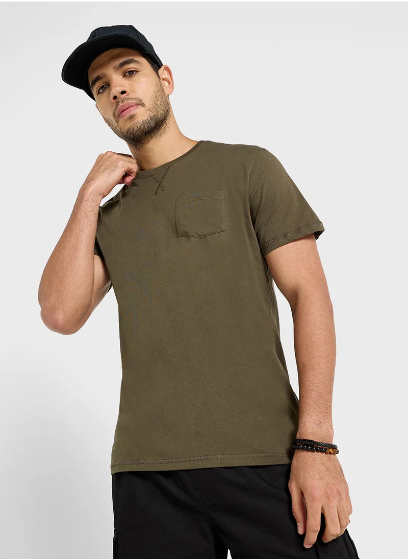 BRAVE SOUL Crew Neck Pocket T-Shirt