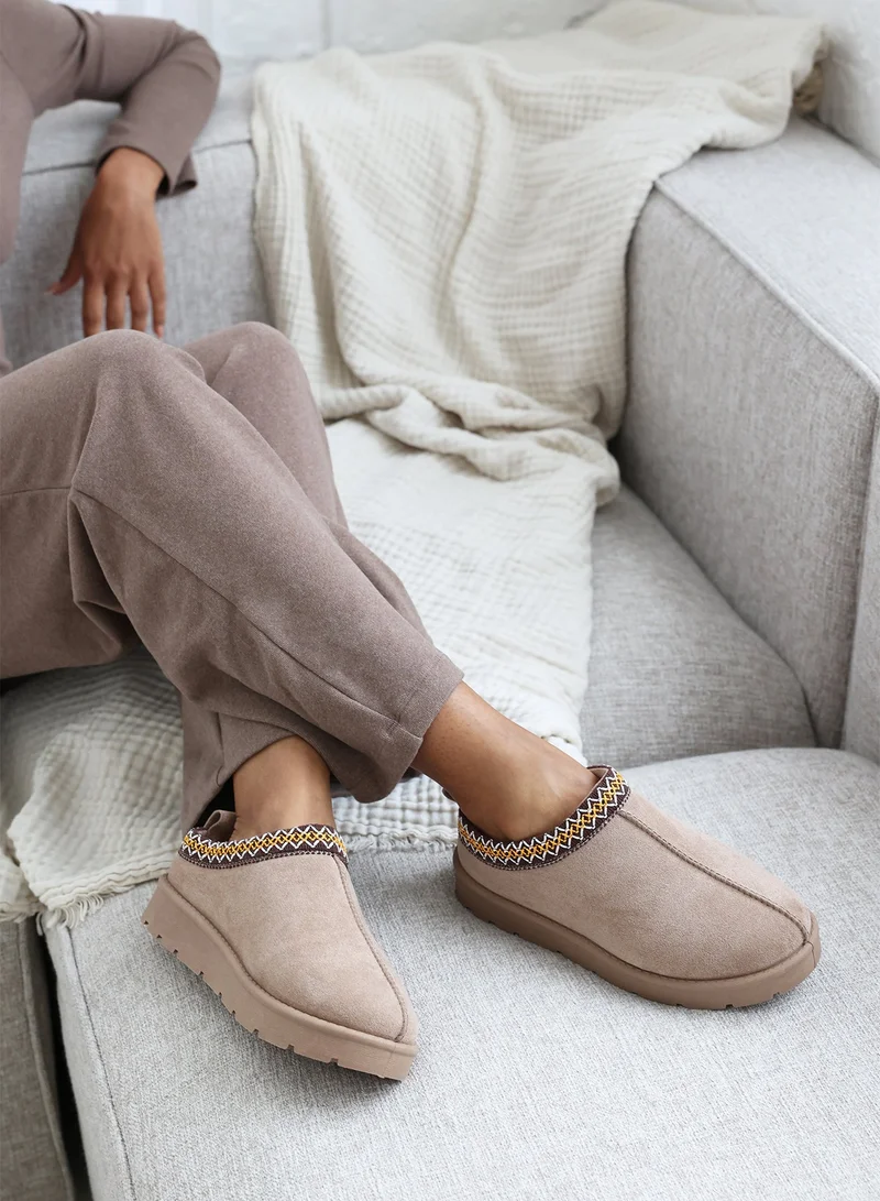 ويرز ذات فروم 'Oak' Aztec Detail Faux Fur Lining Mini Boots