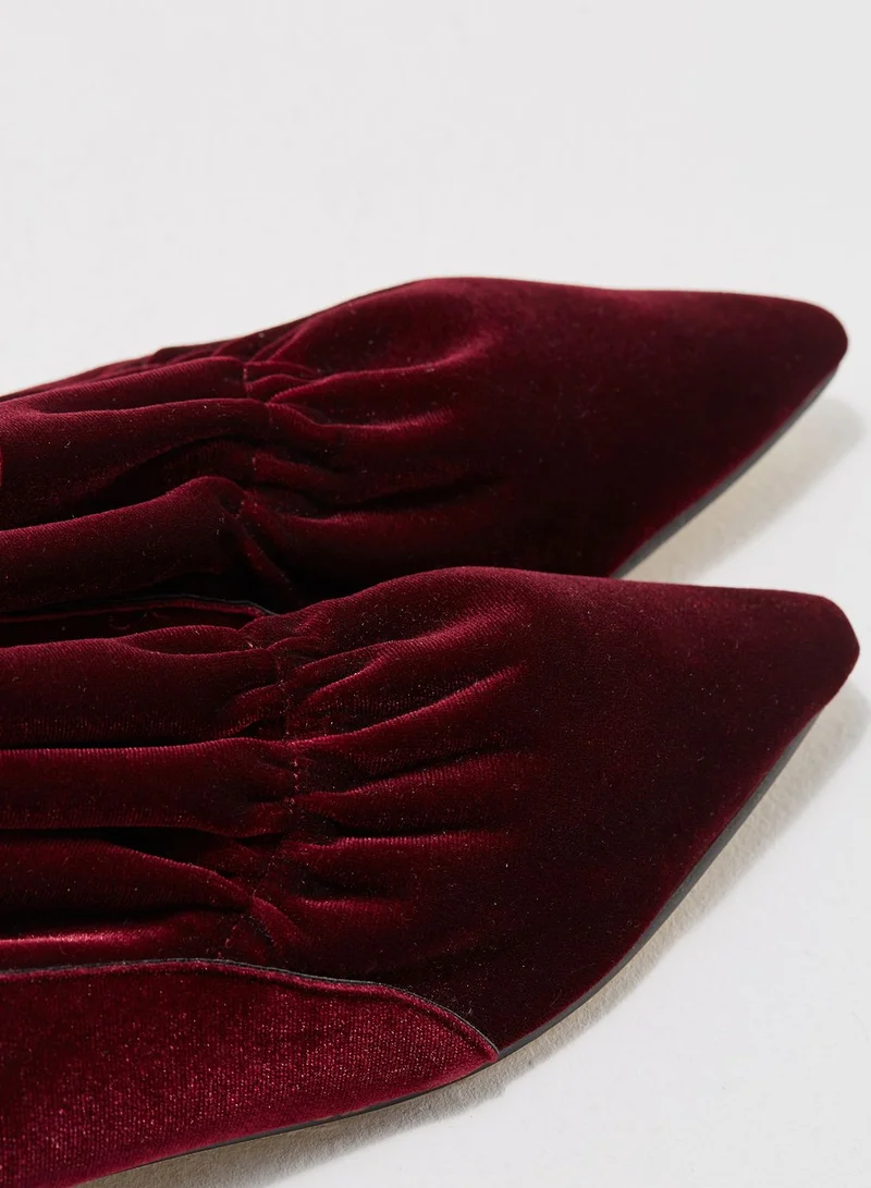 ELLA Velvet Slip On With Frills