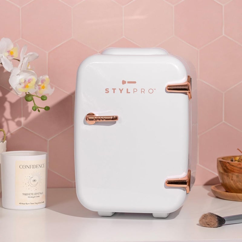 ستايل برو ثلاجة StylPRO Mini Beauty بلون الذهب الوردي: سعة 4 لترات، عبارة عن جهاز تبريد/تسخين محمول مثالي للعناية بالبشرة ومستحضرات التجميل؛ يمكن استخدامها في غرفة النوم، الحمام أو غرفة الملابس. - Image 2