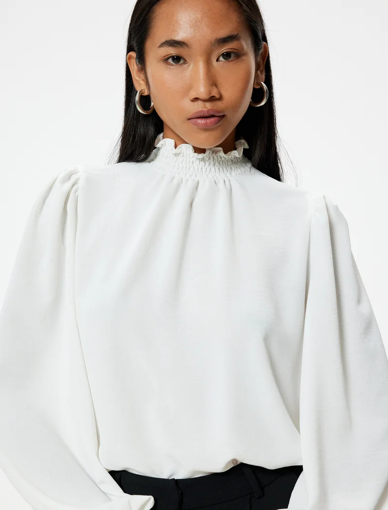 كوتون Ruffle High Neck Blouse