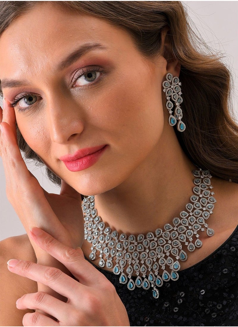سوهي طقم عقد واقراط مزينة باحجار مطلية بالفضة  - Image 3