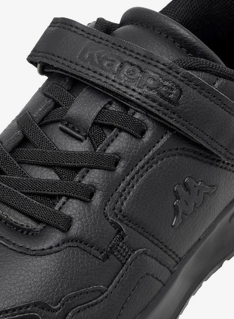 كابا أحذية مدرسية للأولاد بتفاصيل شعار وإغلاق بشريط لاصق - Image 4