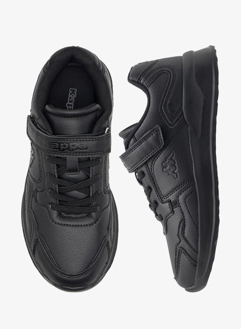 كابا أحذية مدرسية للأولاد بتفاصيل شعار وإغلاق بشريط لاصق - Image 3