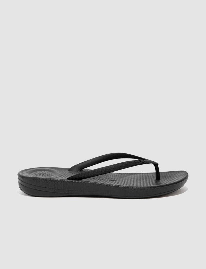 FitFlop Iqushıon Ergonomic E54 Black Women's Flip Flops - Image 1