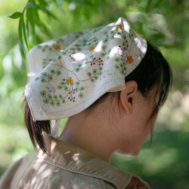 WHTE MOSS Bandana â€“ Classic Three Hares Design, 100% Cotton Boho Floral Handkerchief Hair Scarf, Perfect Thanksgiving & Christmas Gift (Vanilla) - Image 5