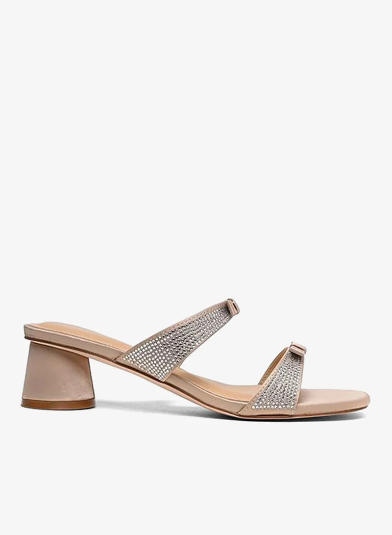 كابلي صنادل نسائية بكعب منخفض بحزامين