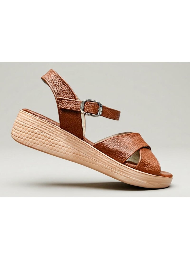 Stylish women's sandal with a comfortable wedge heel - Image 5