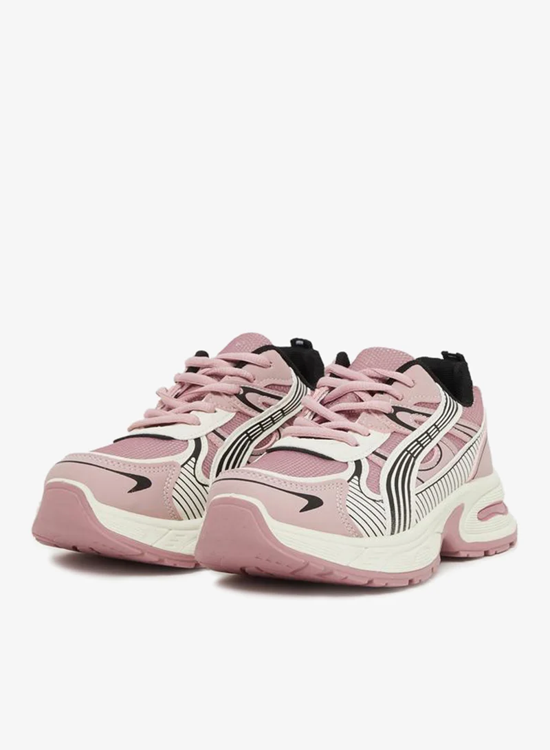 ستايلي اكتيف ستايلي سنيكرز بنعل سميك بأربطة وتفاصيل متباينة