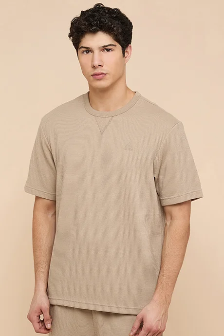 أر أند بي Solid T-Shirt with Crew Neck and Short Sleeves