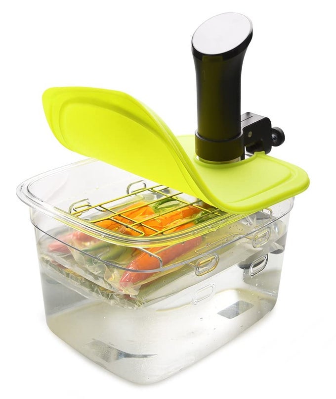 VERSATILE 12QUART SOUS VIDE CONTAINER WITH BUILTIN RACK AND COLLAPSIBLE SILICONE LID COMPATIBLE WITH ALL SOUS VIDE COOKERS EVC1202TYGJ NEW MODEL OF 2022