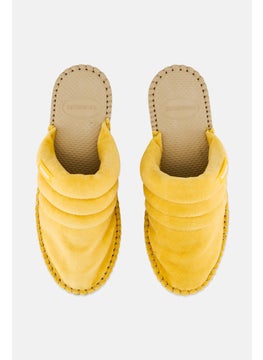 havaianas Women Style 2 Quilted Slip On Mule, Mustard  - Image 3