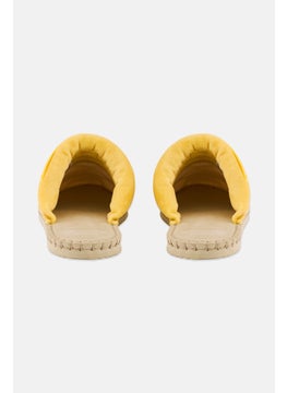 havaianas Women Style 2 Quilted Slip On Mule, Mustard  - Image 2