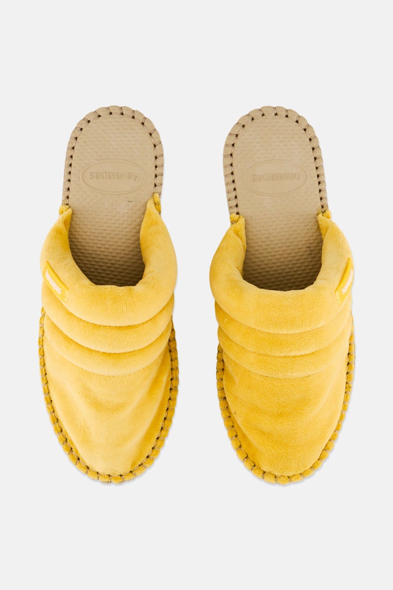havaianas Women Style 2 Quilted Slip On Mule, Mustard  - Image 3