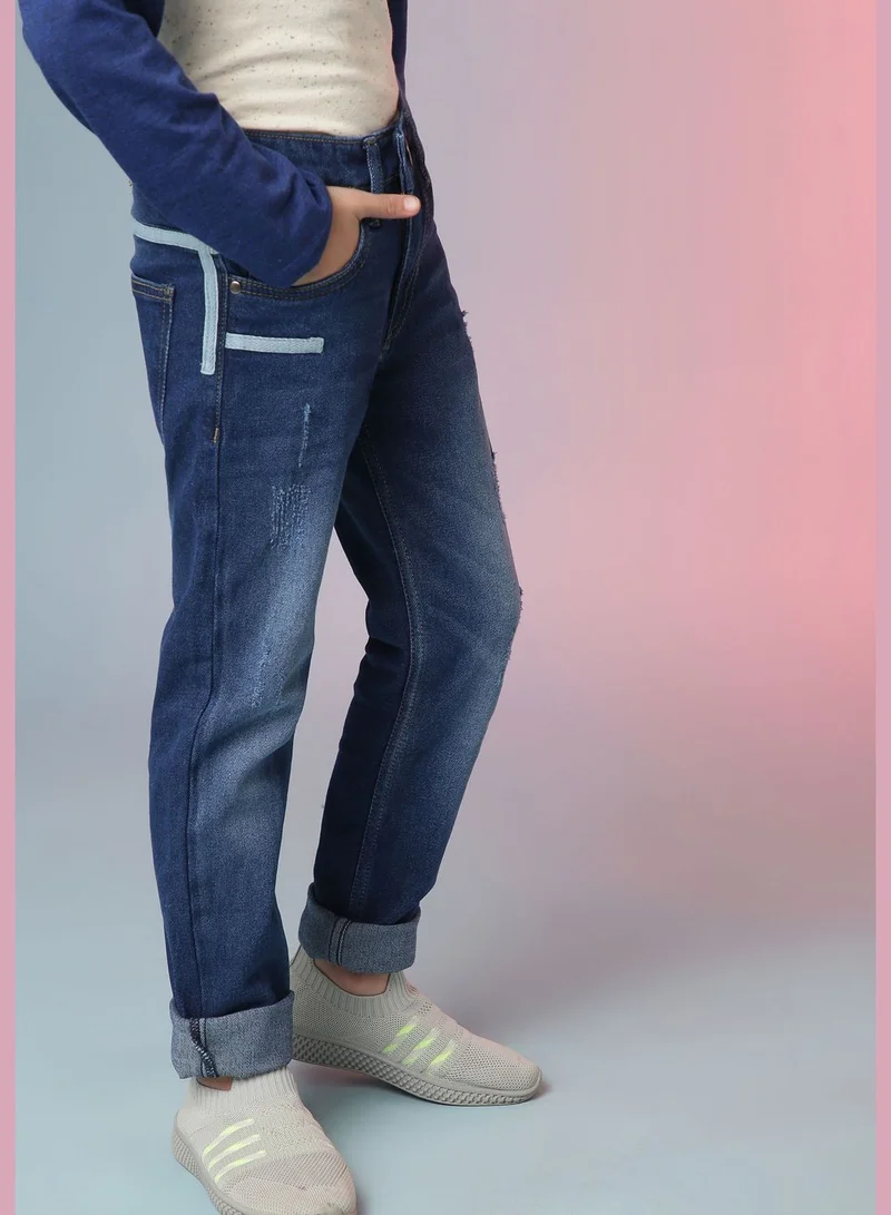 انستافاب الجينز المتعثرة بقصة سلم فيت