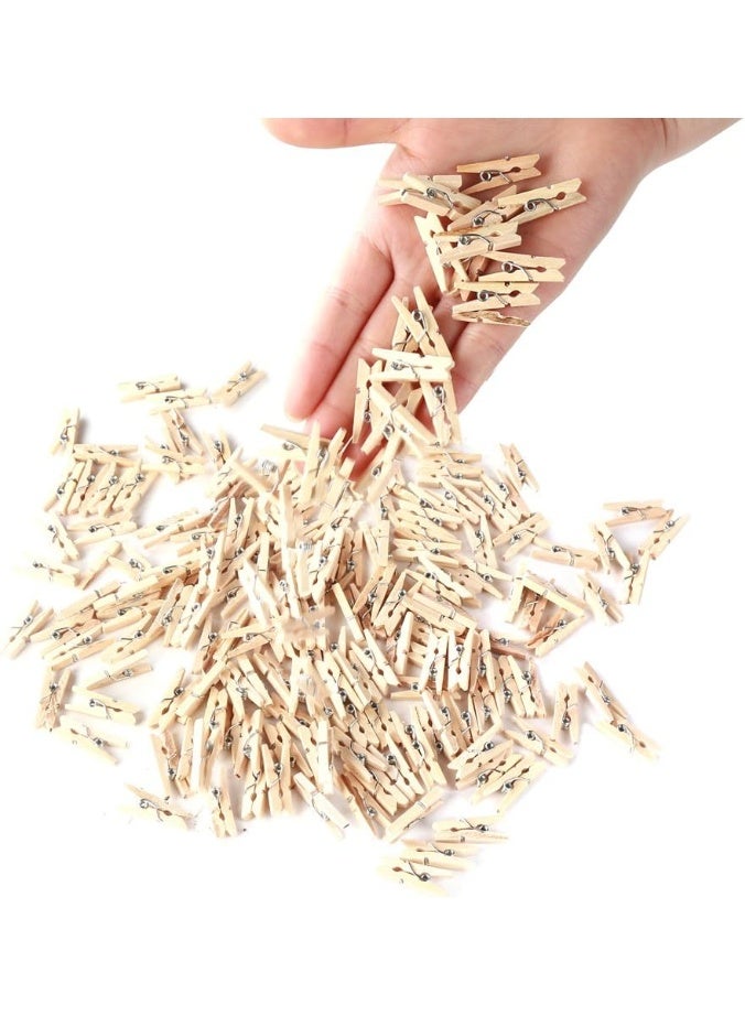 مشابك خشبية صغيرة للحرف اليدوية بالجملة 1 إنش (2.5 سم) - 45 قطعة مشابك خشب طبيعي متينة بسلك زنبركي مجلفن غير قابل للصدأ | مشابك صور مصغرة لتعليق الصور، ديكور الزفاف، حاملات البطاقات والهدايا التذكارية | متعددة الاستخدامات للمشاريع المدرسية والديكور المنزلي - Image 2