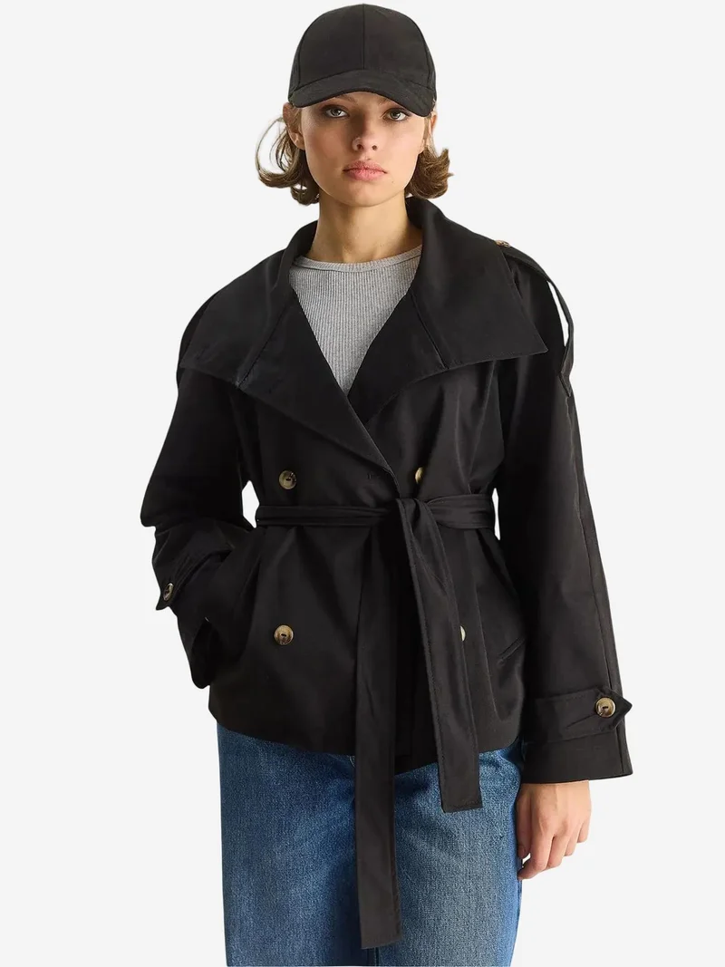 Bianco Lucci LUCCI Oversize Buttoned Trench Coat