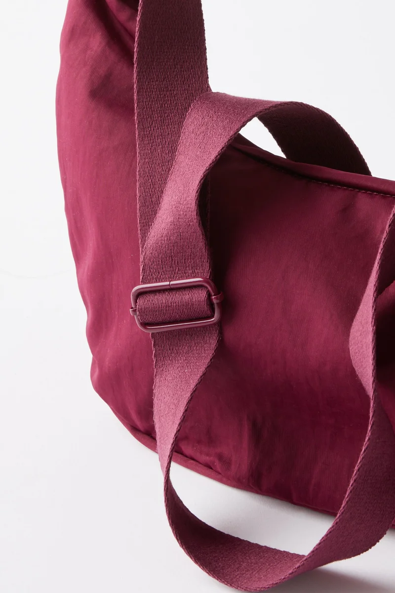 HARLEY CRESCENT SLING BAG