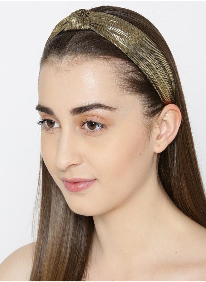 Priyaasi Elegant Women Plastic Hair Accessories with pattern and secured with closure and styled in ideal for moments — exude elegance in every glance.  - Image 4