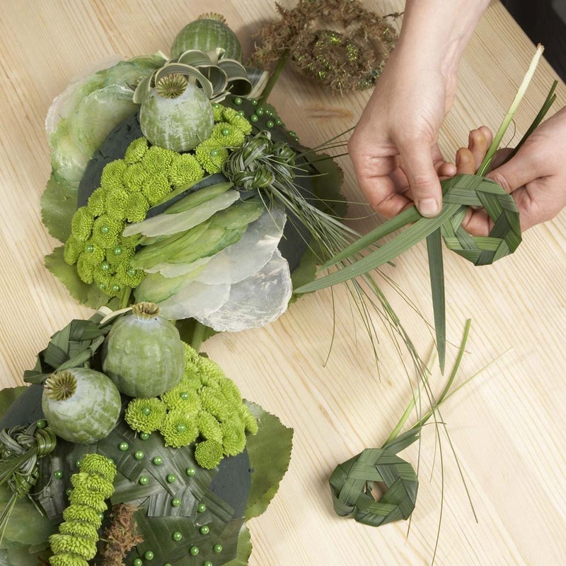 Oasis Pack of 1 Floral Foam Spheres | Green Round Foam Spheres Balls for Fresh & Artificial Flowers | Wet & Dry Use | Ideal for Wedding, Party & Home Floral Arrangements - (220 mm) - Image 4