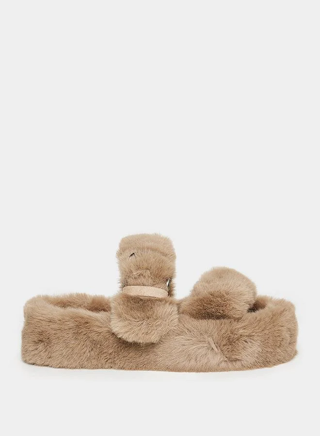 Styli Double Strap Buckle Detail Fluffy Flatform Bedroom Slippers