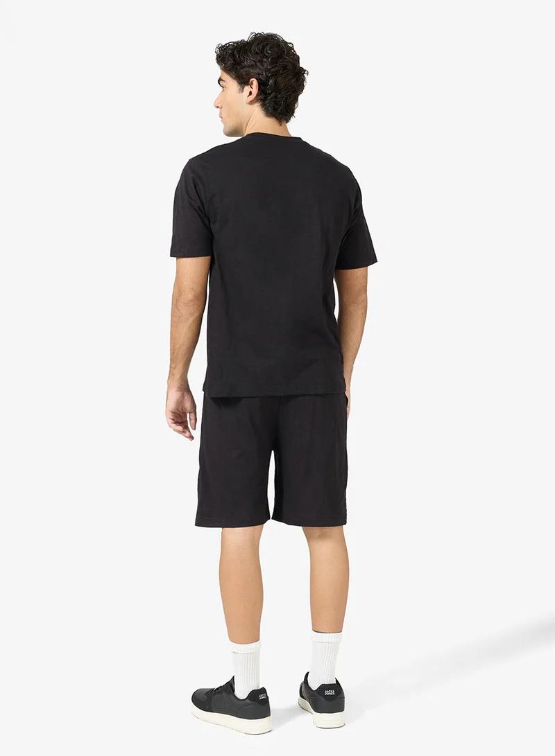 سفنتي فايف بيسيكس طقم تي شيرت وشورت