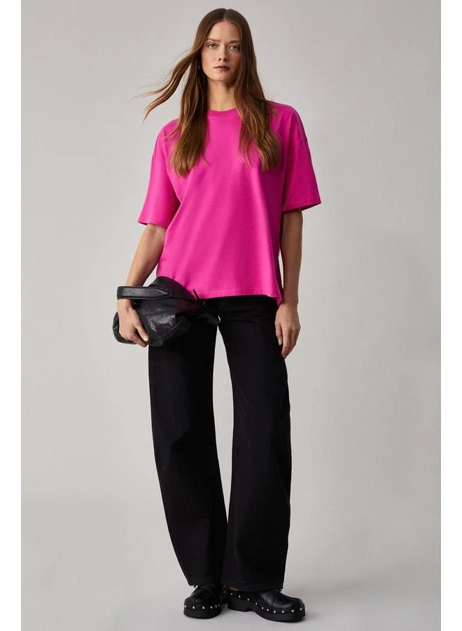 Grimelange Jemmy Women's %100 Organic Cotton Relaxed Fit Slit Round Neck Pink T-Shirt.