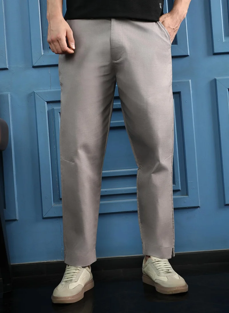 كامبوس سوترا Men Linen-Blend Chino Trousers | Mid-Rise, Tailored-Fit | Button Closure, Straight Hem | Solid Plain | Woven Fabric For Office & Casual Wear | Coin Grey