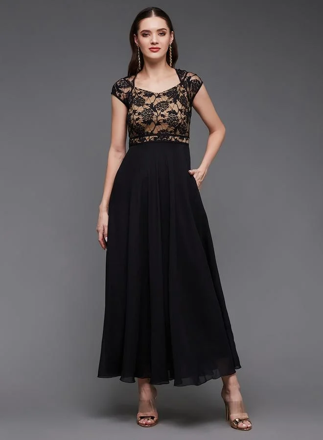 مس تشايس Miss Chase Black Maxi Dress with Lace Detail