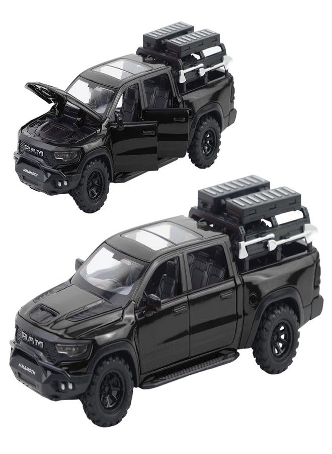 JOY JUNCTION سيارة نموذجية من طراز JOY JUNCTION RAM Mammoth Pick-Up بمقياس 1:32، مصنوعة من سبيكة معدنية حصرية، تعمل بنظام السحب للخلف، مزودة بأبواب قابلة للفتح وموسيقى خفيفة (لون أسود). - Image 1