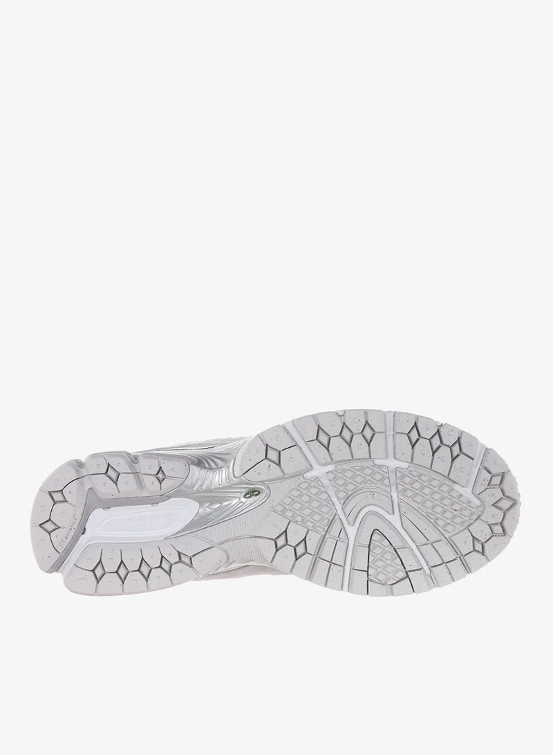 New Balance 2002 Sneakers