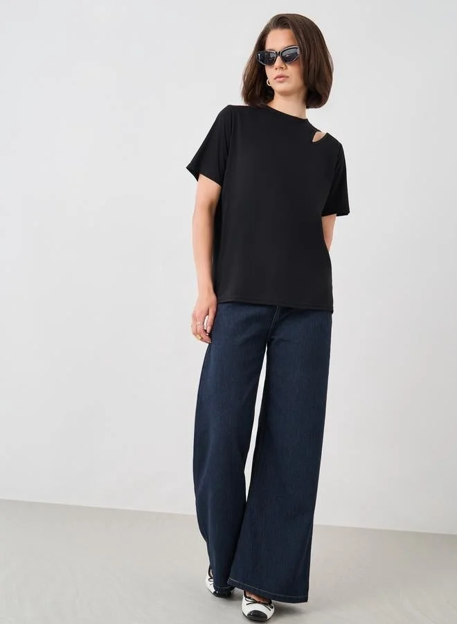 Take Two Take Two Solid Round Neck T-Shirt with Cut Out Detail