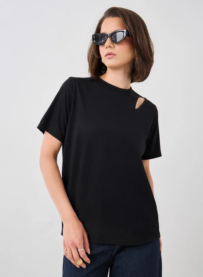 Take Two Take Two Solid Round Neck T-Shirt with Cut Out Detail