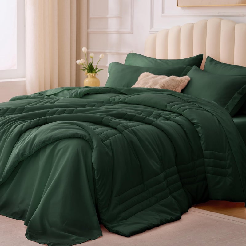 Velorose Queen Comforter Set Emerald Green - Bed in a Bag Queen Size 7 Pieces, Soft Bedding Set for All Seasons, Christmas Premium Queen Comforter Set with Comforter, Sheets, Pillowcases & Shams - Image 1