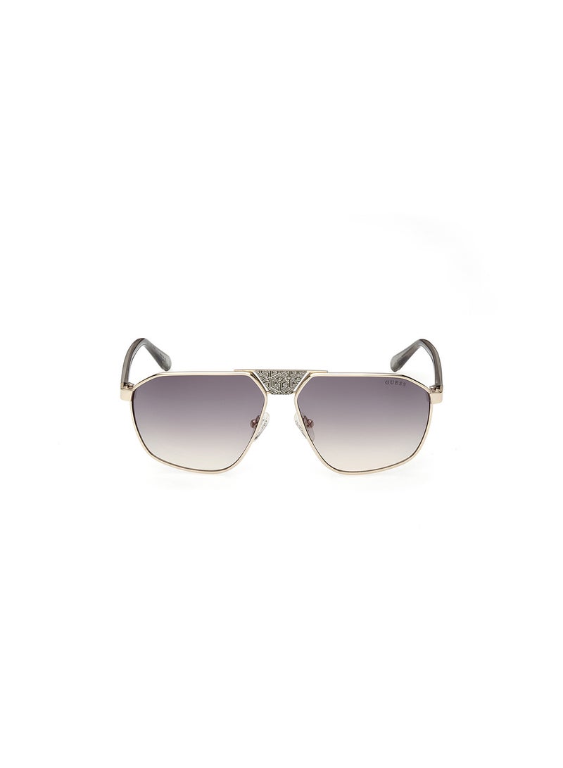 GUESS نظارة شمسية بايلوت للحماية من الأشعة فوق البنفسجية للرجال - GU0008632P59 - مقاس العدسة: 59 ملم - Image 2