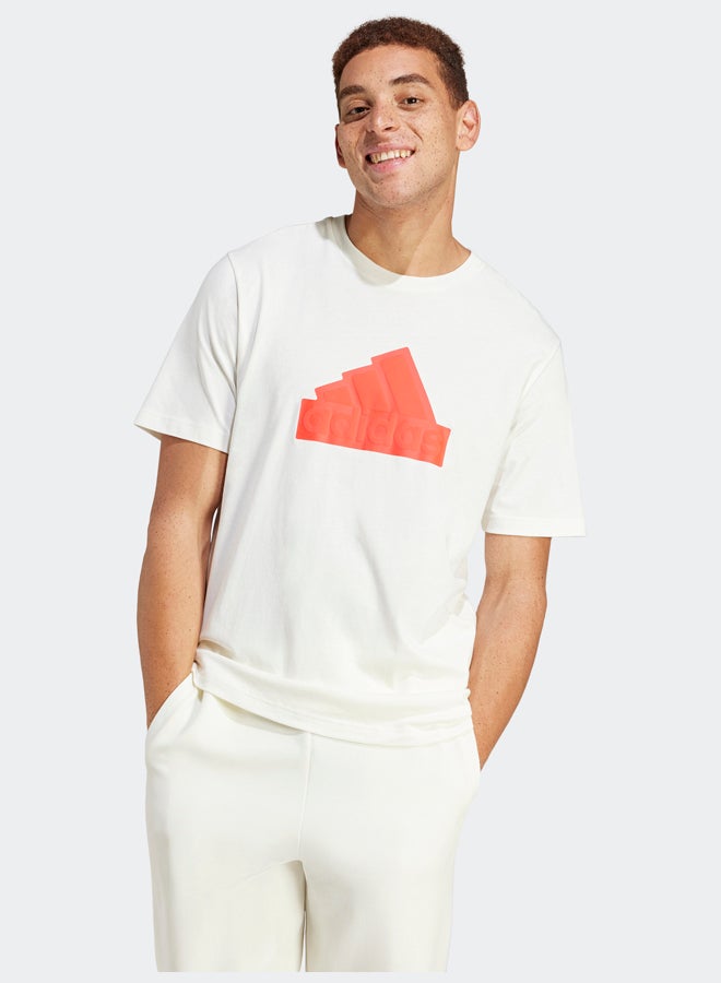 Adidas تي شيرت يحمل شعار أيقونات المستقبل الرياضية  - Image 1