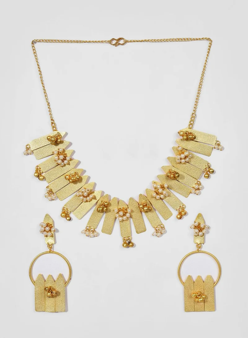 SOHI Gold Plated Pearls Necklace and Earrings Set