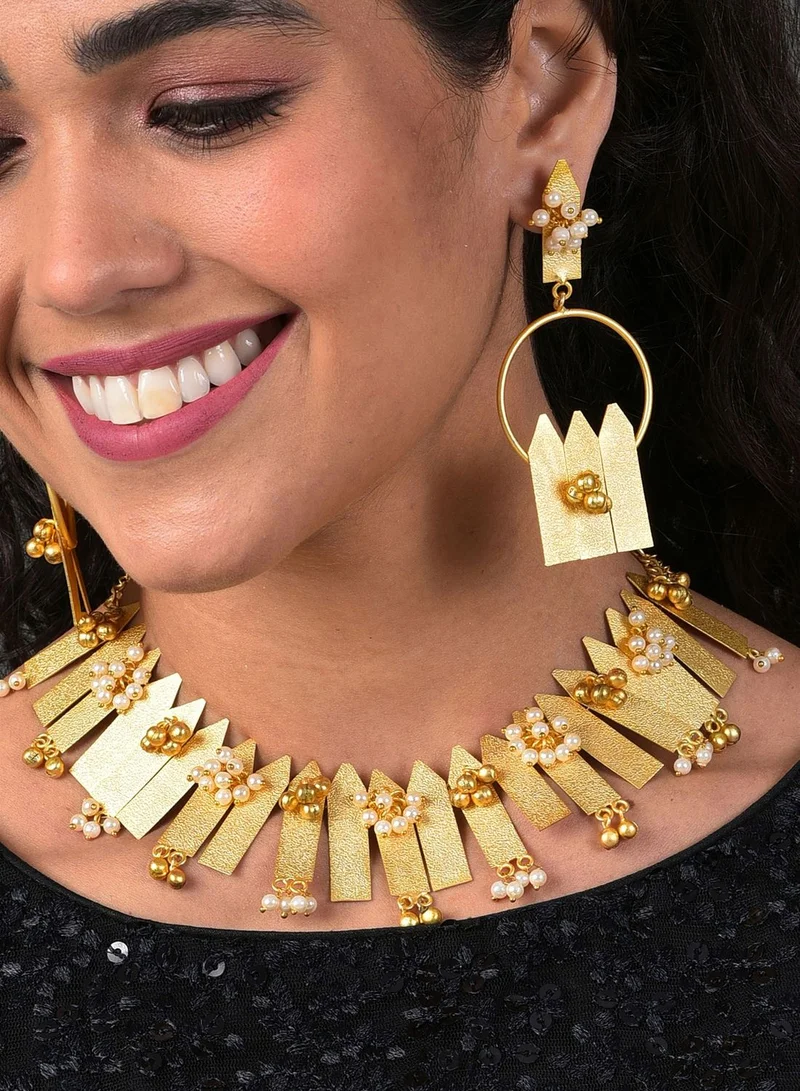 SOHI Gold Plated Pearls Necklace and Earrings Set