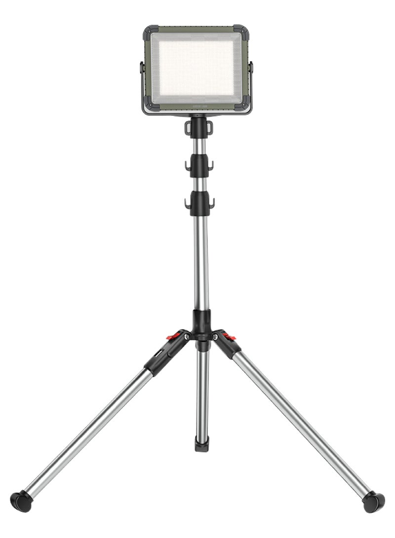 جرين ليون مصباح تخييم يعمل بالطاقة الشمسية 2 في 1 وبنك طاقة 7200 مللي أمبير في الساعة مع طاقة تعمل بالطاقة الشمسية ودوران 360 درجة / جهاز تحكم عن بعد / 12 ساعة من وقت العمل / شاشة بطارية رقمية / أوضاع إضاءة مختلفة / سطوع 1500 لومن - فضي - Image 1