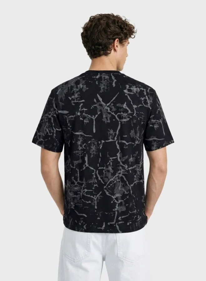 ذا انديان كراج كو Men Relaxed Fit Printed Crew Neck Half Sleeves T-Shirt