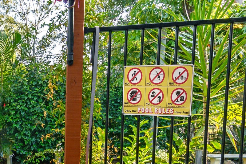 Poolmaster 41357 Sign for Residential or Commercial Swimming, Icon Pool Rules, 24" x 18", Neutral - Image 2