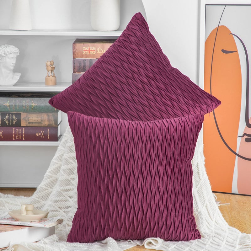 MADIZZ مجموعة Madizz من 2 وسادة رمي زخرفية Super Super Velvet تغطي 20 × 20 بوصة مربع بورغوندي مع نسيج وسادة سادة النمط الفاخر لغرفة نوم الأريكة - Image 1