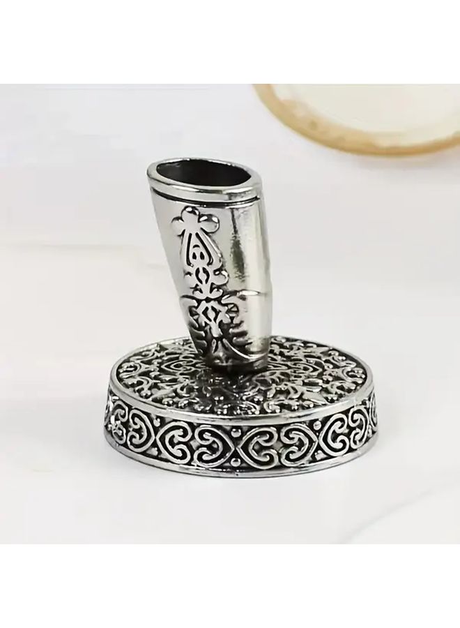 حامل قلم أخضر حديدي عتيق مزينة طاولة ثقيلة الوزن مصنوع من سبيكة الزنك مزخرف، منظم مكاتب أنيقة للمنزل أو المكتب أو الدراسة، مخصص لتخزين الأقلام وأقلام الرصاص وأقلام التحديد بتصميم عتيق وطبقة نهائية مصقولة، شأن تشهد الأدوات المكتبية. - Image 5