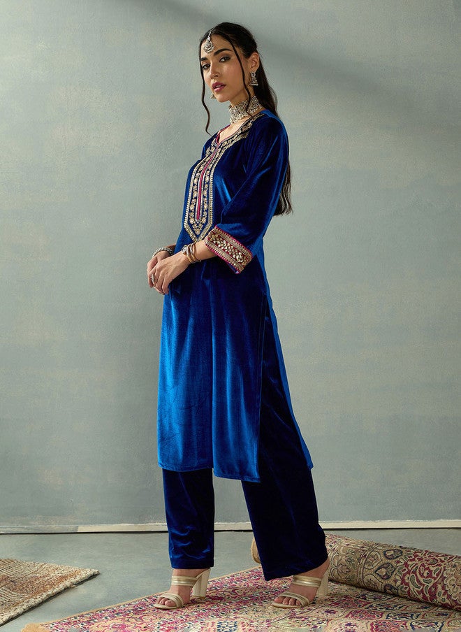 ساسافراس كُرتا نسائية مخملية بتطريز زردوزي - Image 4