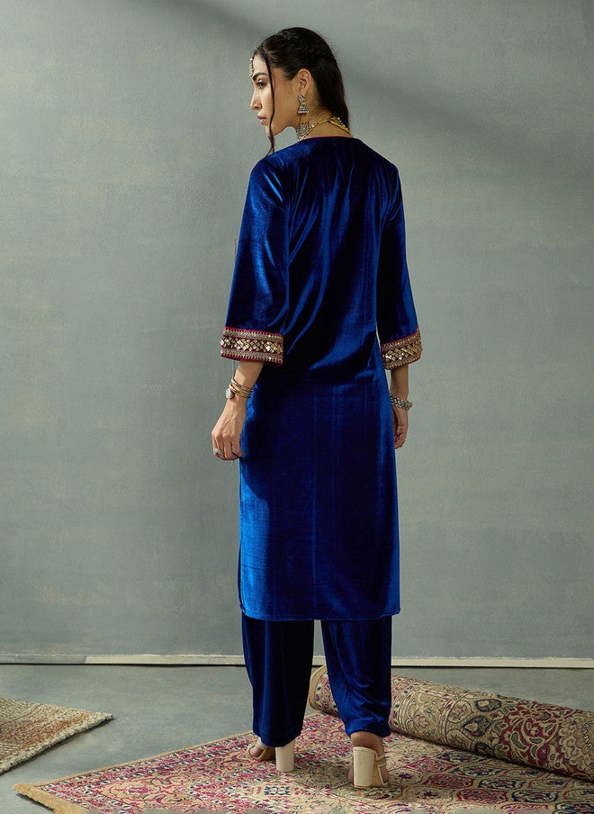 ساسافراس كُرتا نسائية مخملية بتطريز زردوزي - Image 5