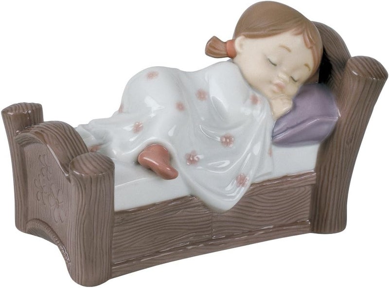 Nao by Lladro Collectible Porcelain Figurine COSY DREAMS  3 12 tall  young girl sleeping
