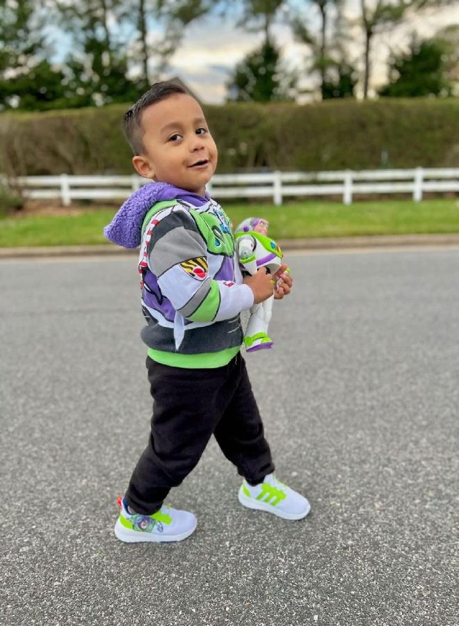 Disney Pixar Disney Pixar Toy Story Buzz Lightyear Toddler Boys Fleece iTalk Zip Up Hoodie Singing Sound Chip Green 5T  - Image 3
