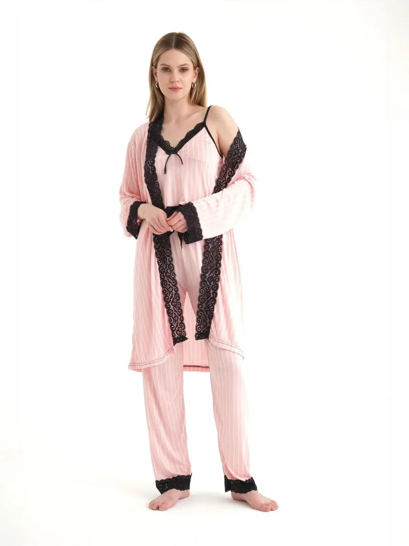 زوبعة بيجامة بثلاث قطع برقبة على شكل حرف  مع روب وحزام