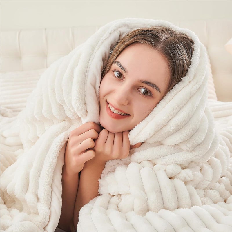 BEDELITE BEDELITE Fleece Queen Comforter Set -Super Soft & Warm Fluffy Cream White Bedding, Luxury Fuzzy Heavy Bed Set for Winter with 2 Pillow Cases  - Image 3